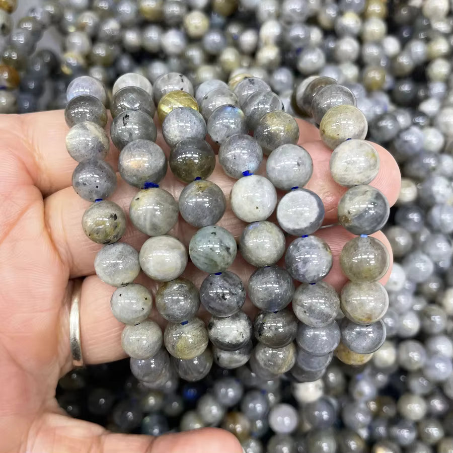 🌙 Labradorite – Mystical Transformation Bracelet