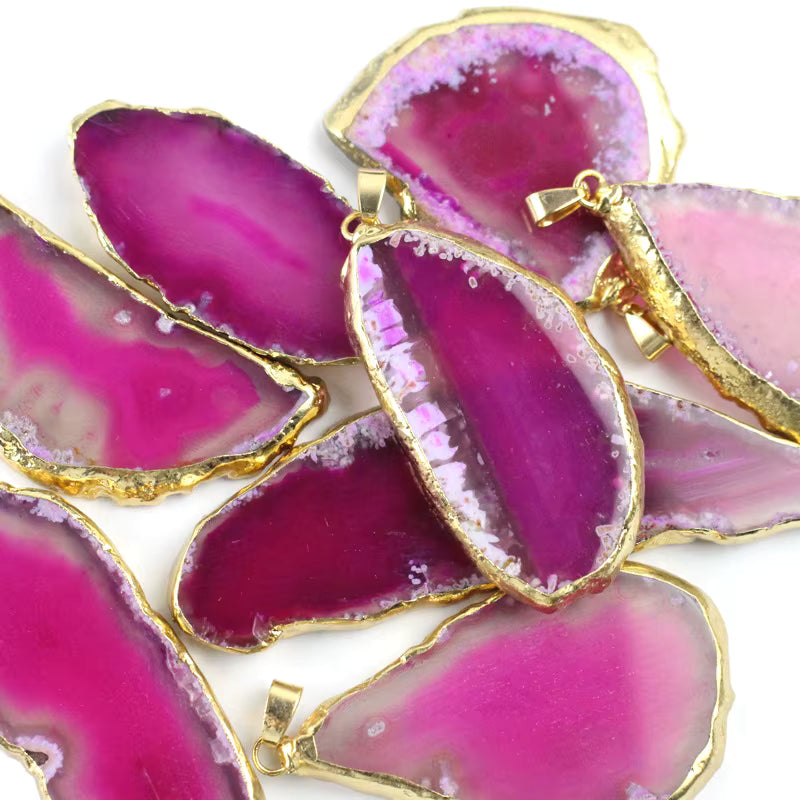 💗 Pink Agate – Love Bloom Pendant (Dyed Agate, Gold Plated)