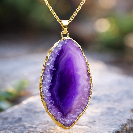 💜 Purple Agate – Cosmic Insight Pendant (Dyed Agate, Gold Plated)